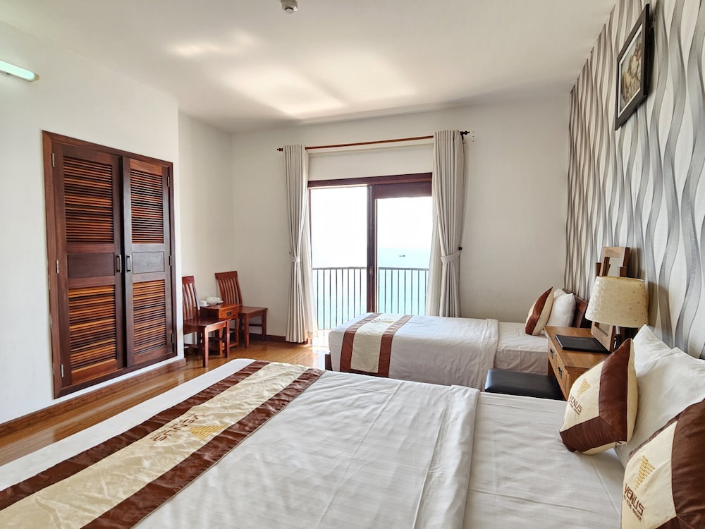 Venus Hotel - Massage & Sky Bar 12/43