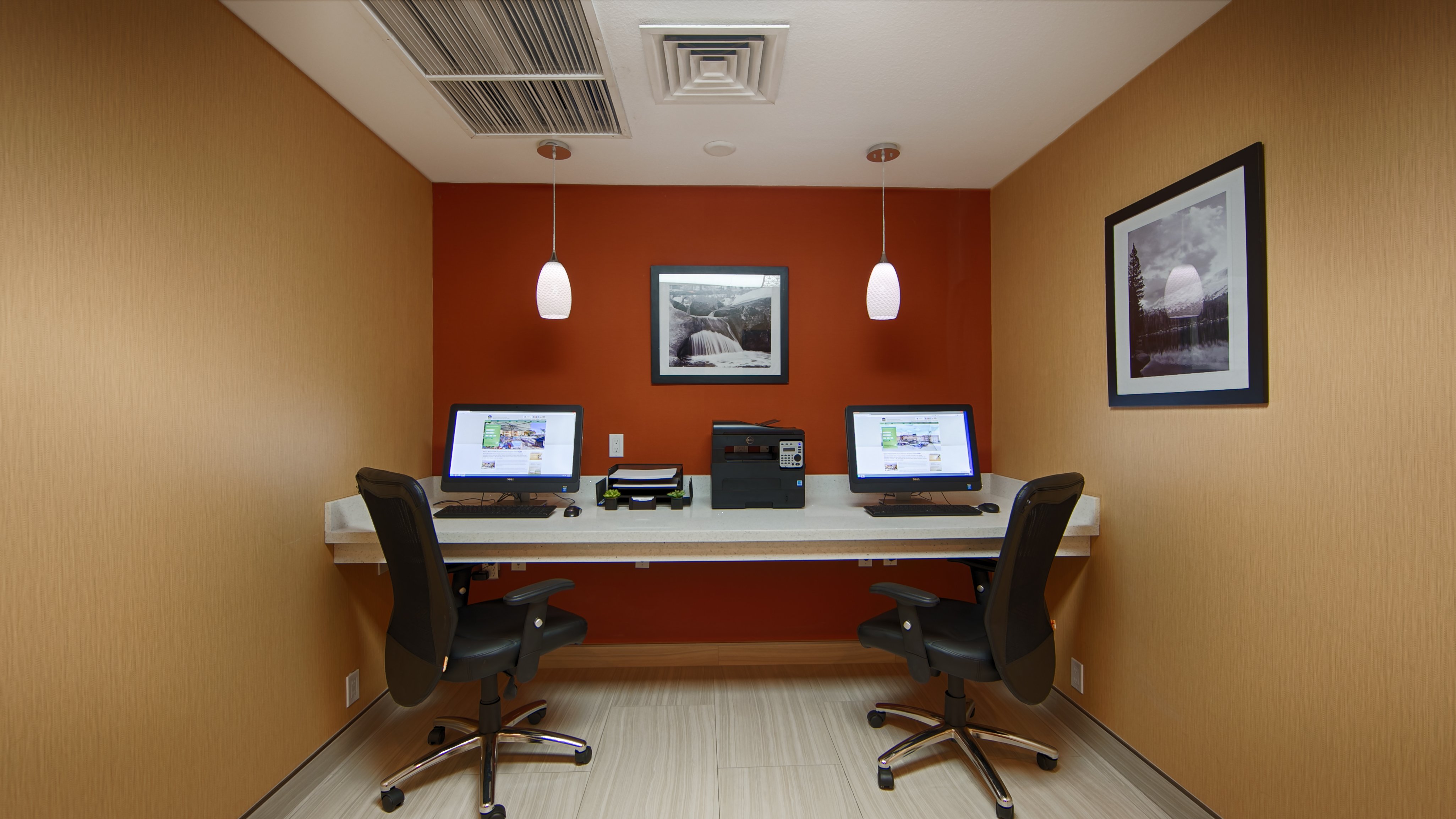Best Western Plus Fresno Airport Hotel 50/68