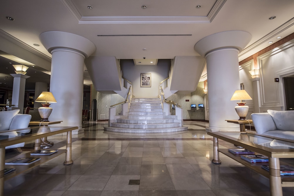 Lucania Palazzo Hotel 33/55