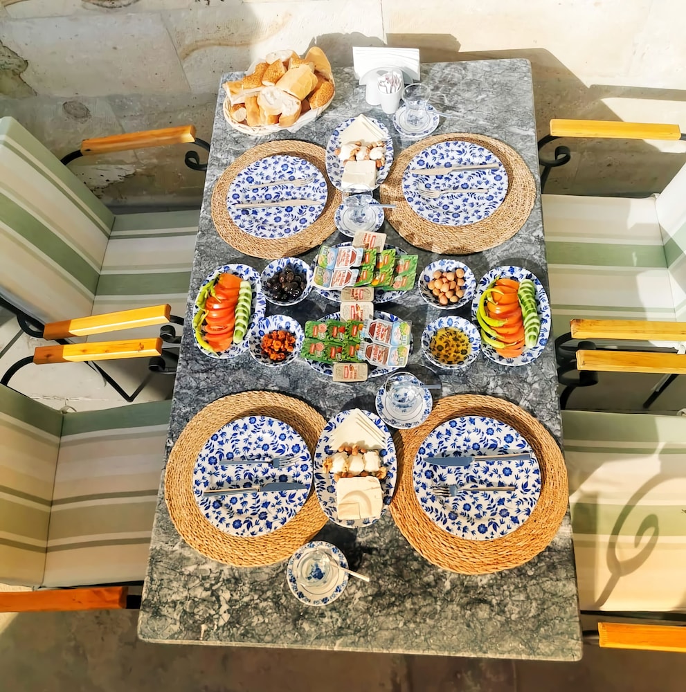 Pietra Cave Suites 35/49