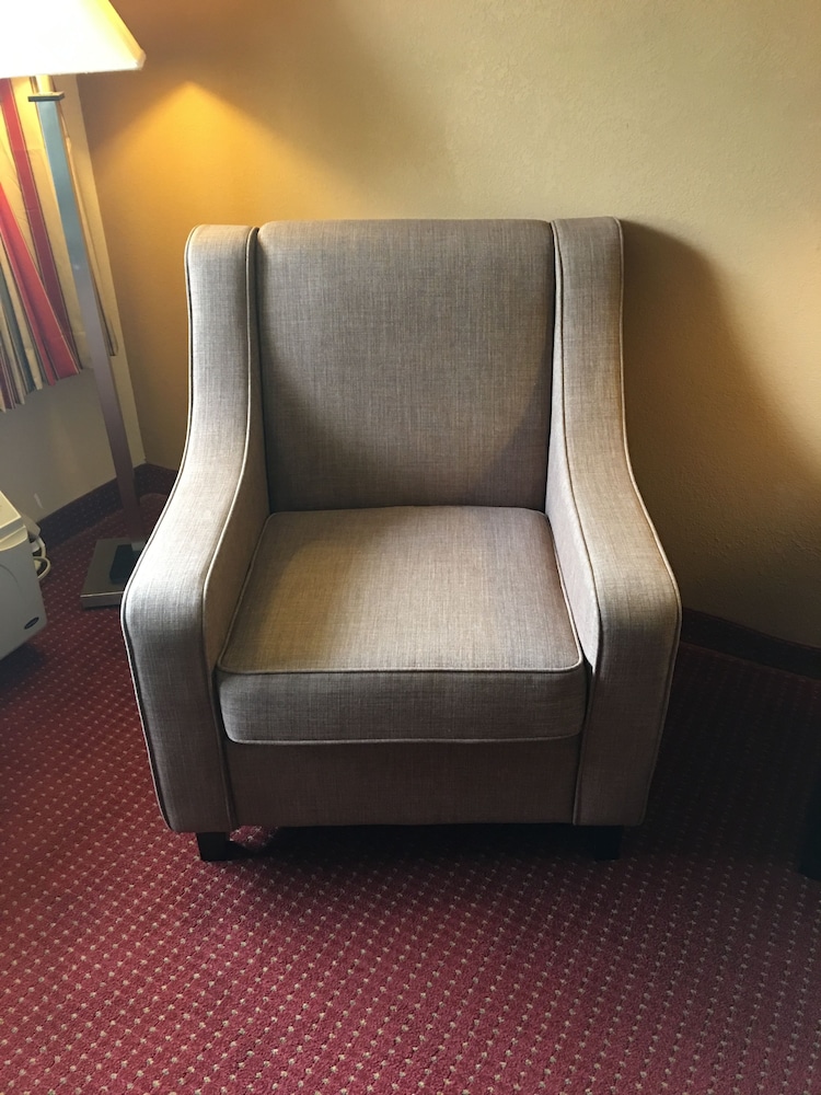 Quality Inn and Suites Clarksville 20/39