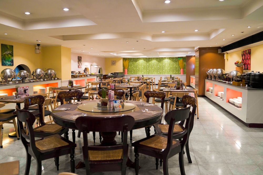 Berjaya Makati Hotel 52/72