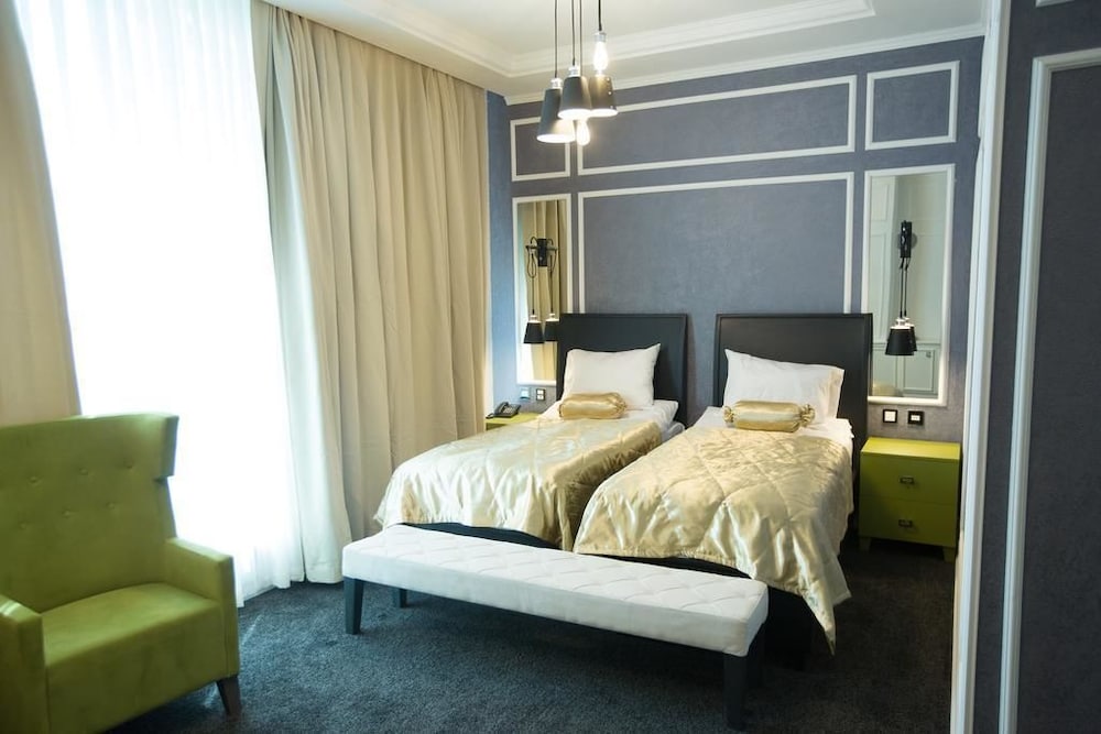 Dondar Hotel 18/61
