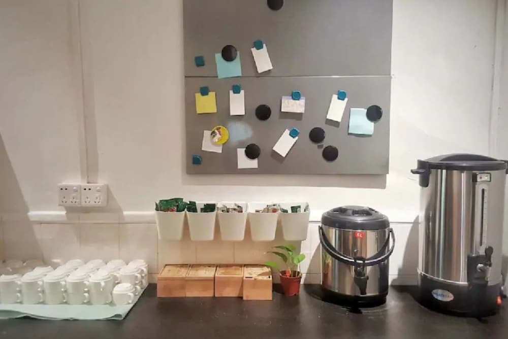 Houselet Hostel 4/40