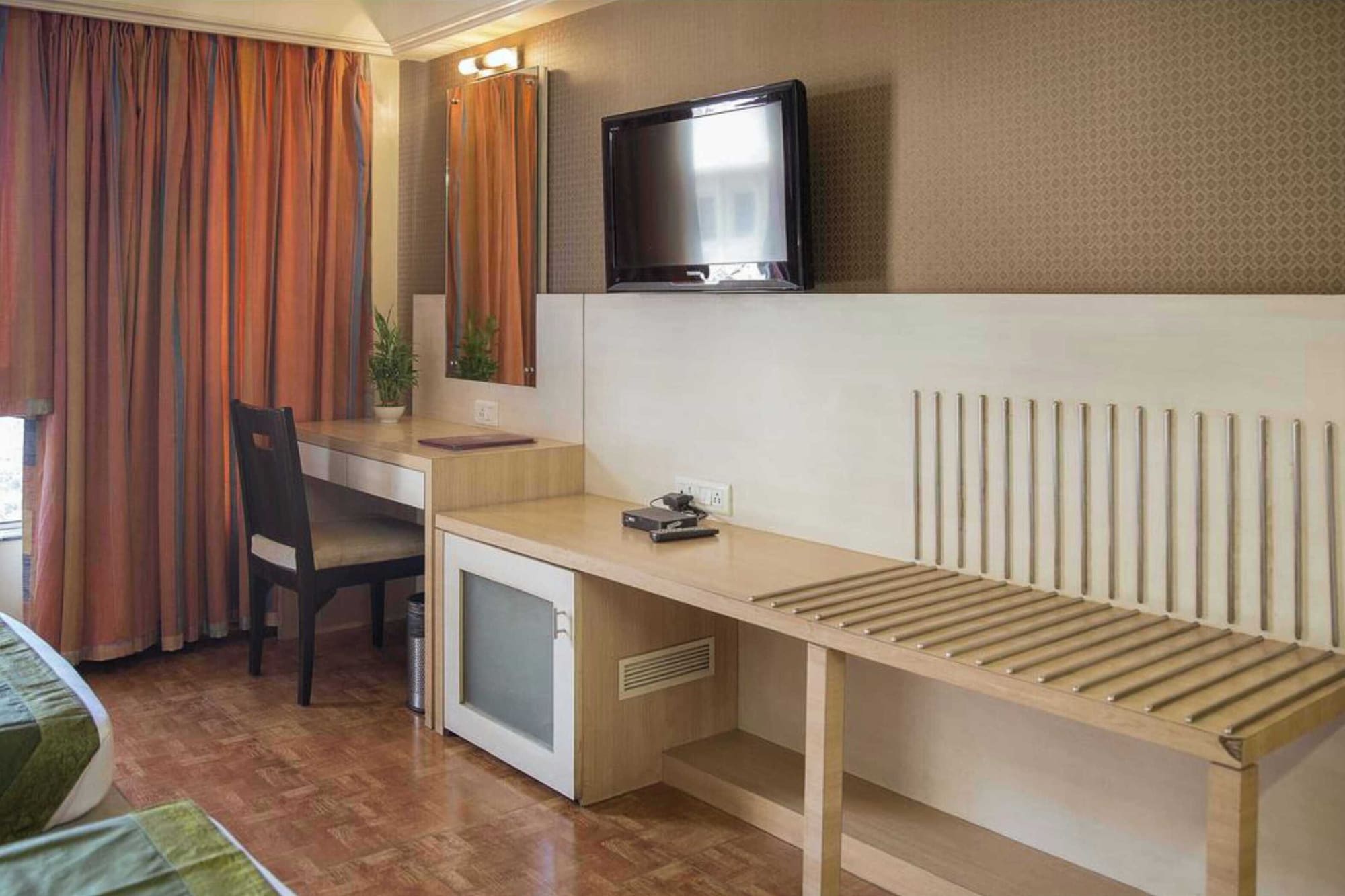 DELUXE, SINGLE, SINGLE BED