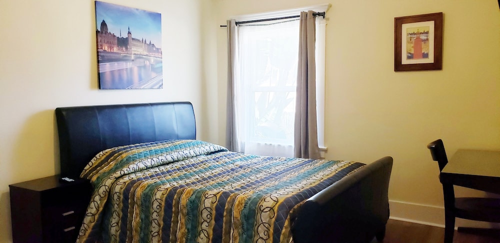 Santa Paula Inn 7/56