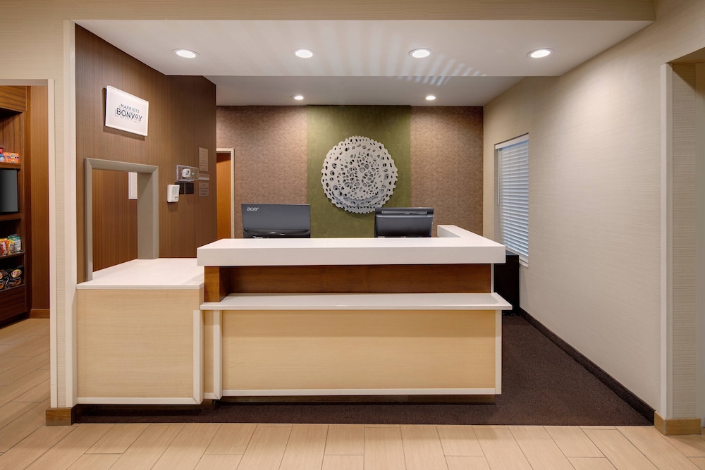 Lobby at Fairfield Inn And Suites By Marriott Indianapolis Airport, INDIANAPOLIS - IN