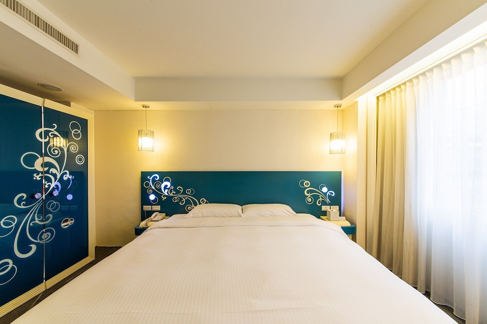 Forward Hotel Taipei 19/75