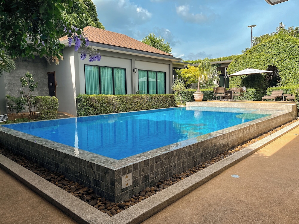 Baan Mee Phuket 42/55