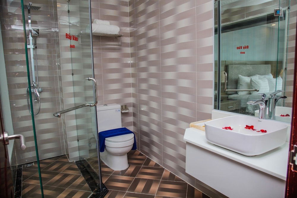 Golden Rose Hotel Danang 48/50