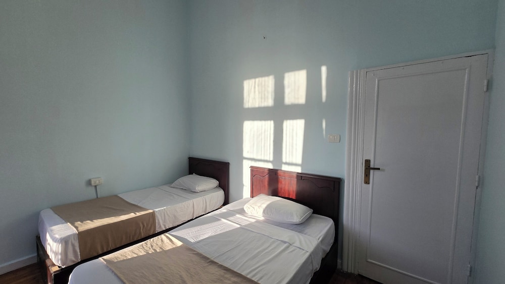 Traveler Apos S House Hotel 23/50