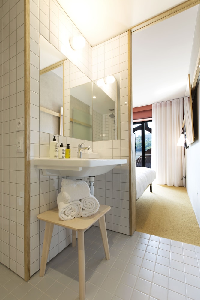 MOB HOTEL LYON CONFLUENCE 52/64