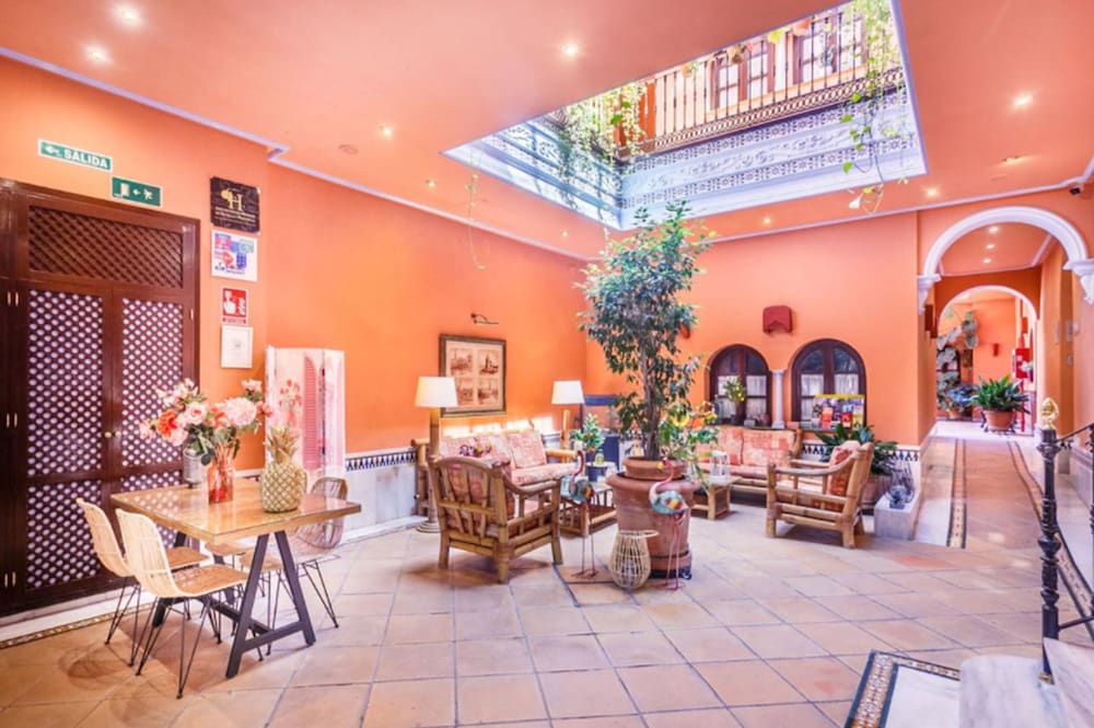 Patio De La Alameda 51/68