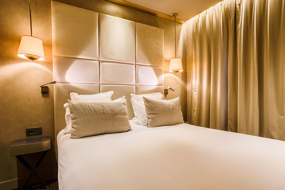 Armoni Hotel Formely Cheverny 9/25