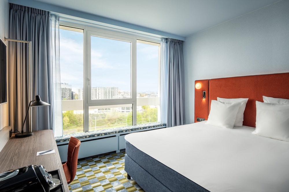 Premium, Queen Bed