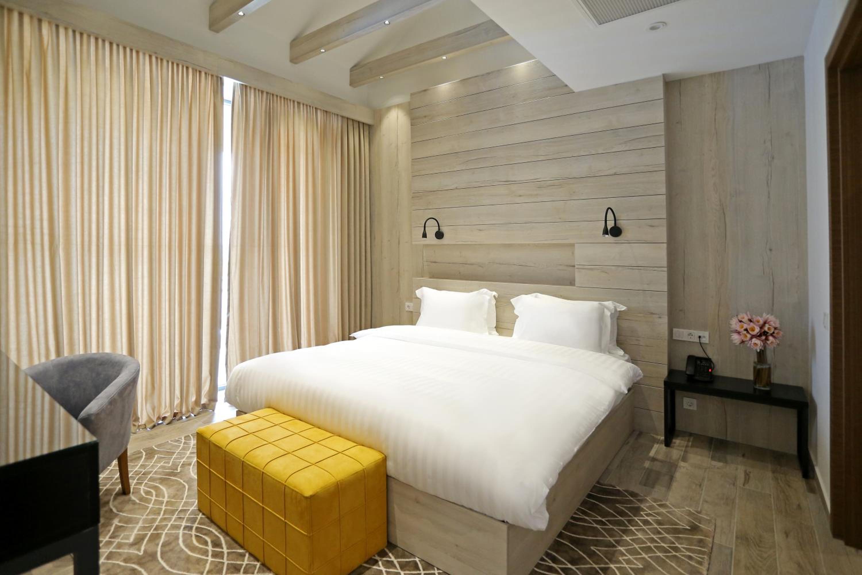 Grand, Suite, Terrace, New Building