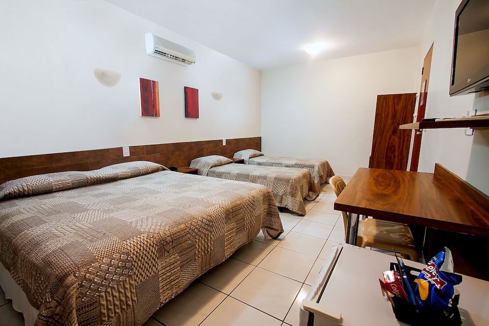 Hotel Maraja 9/50