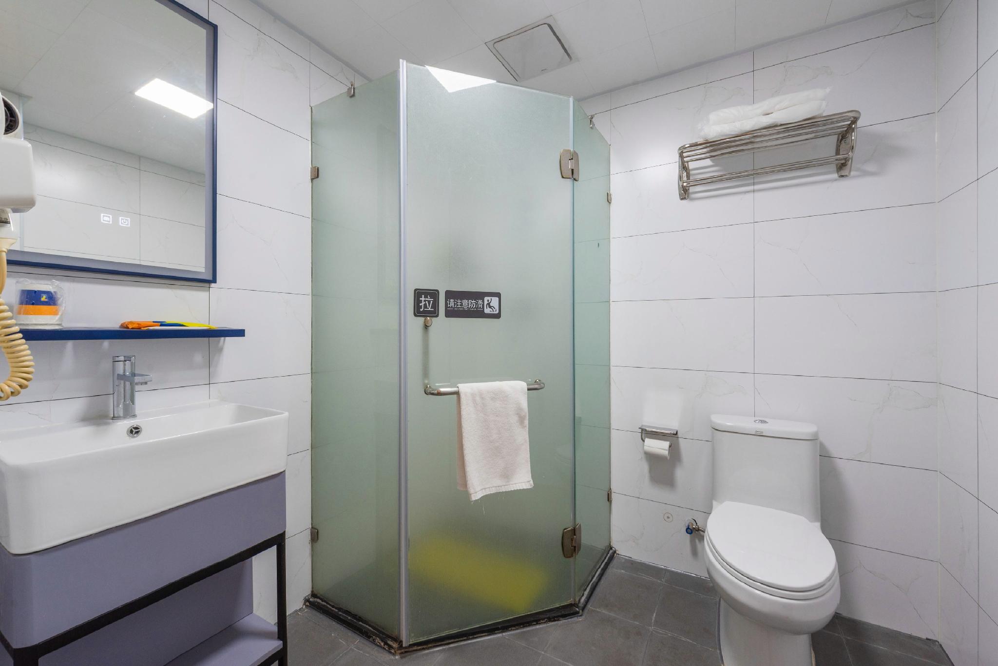 7 Days Inn (Guangzhou Xinshi Baixin Plaza) 48/50