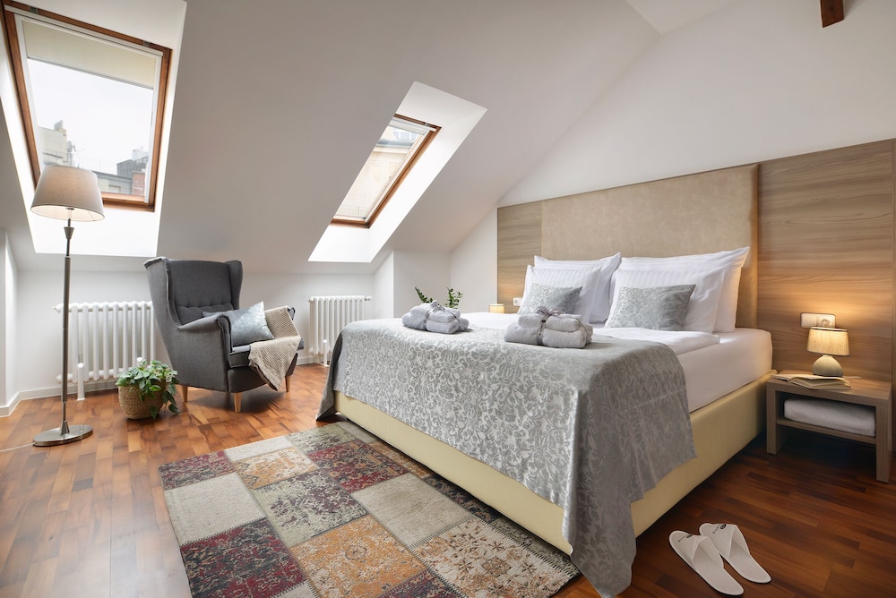 1 BEDROOM, COMFORT, DOUBLE BED