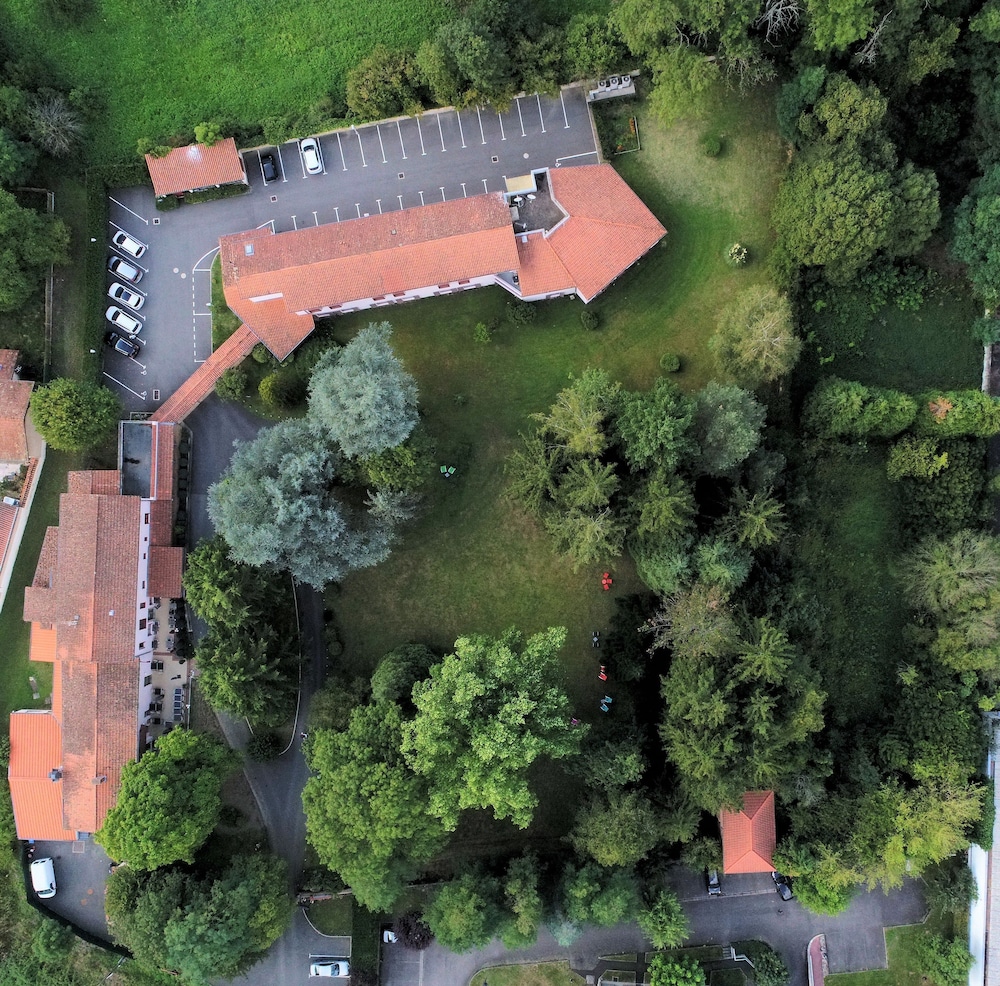 Clos St Eloi, The Originals Relais 7/51