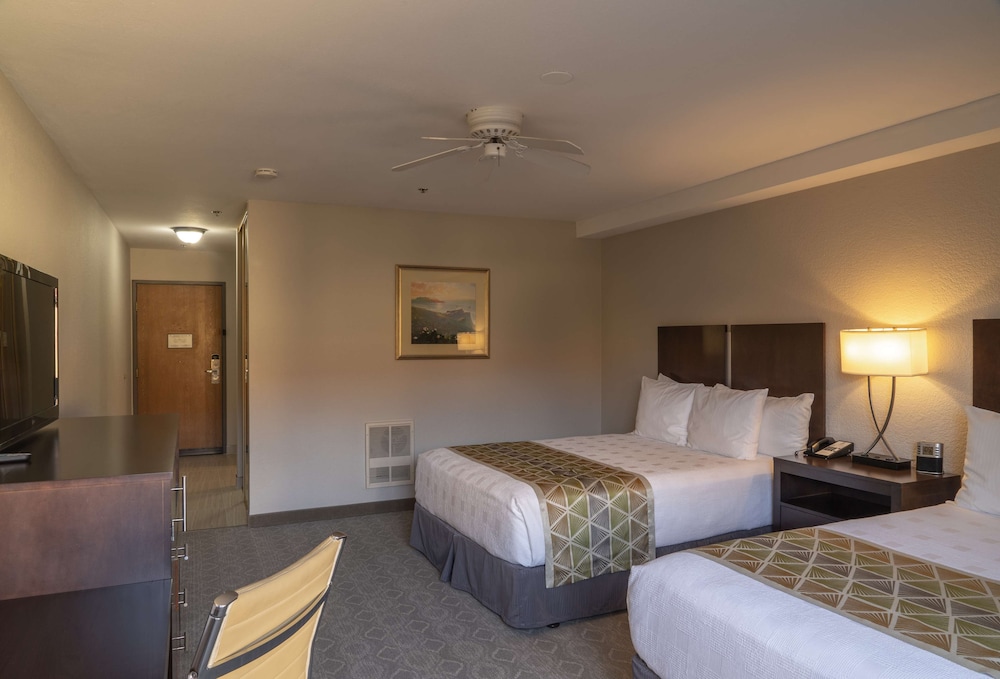 Best Western Plus Monterey Inn 11/46
