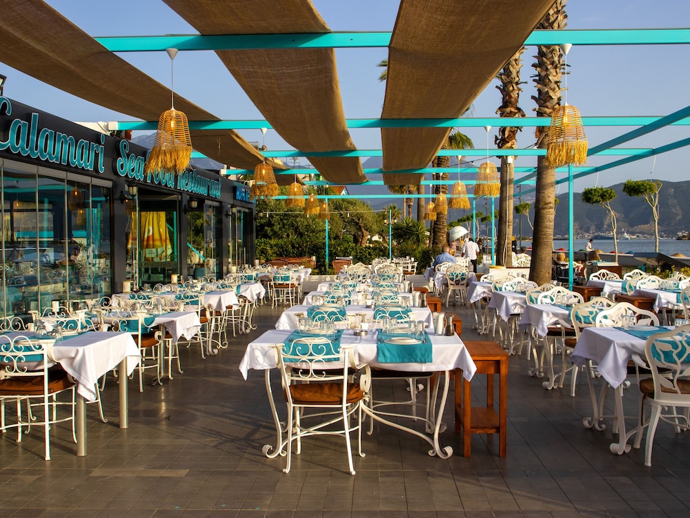 HOTEL LETOON 32/50