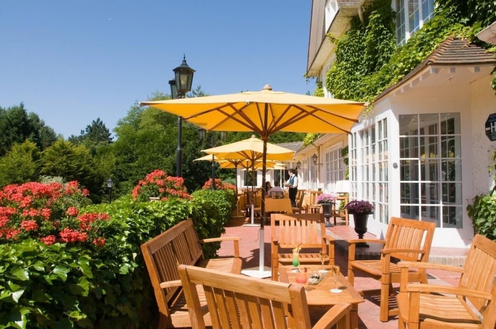 Manoir Hotel 35/50