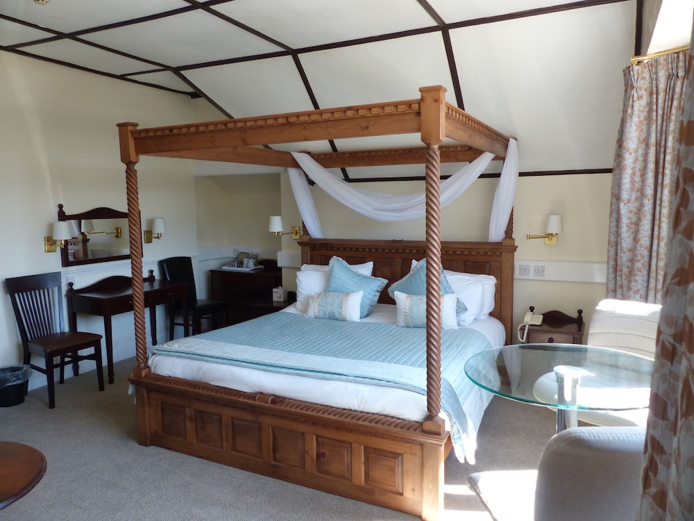 Farnham House Hotel 9/55