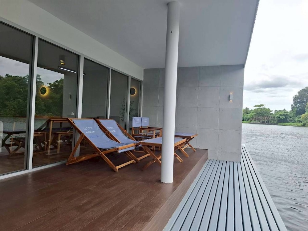 Villa La Flora Kanchanaburi 24/49