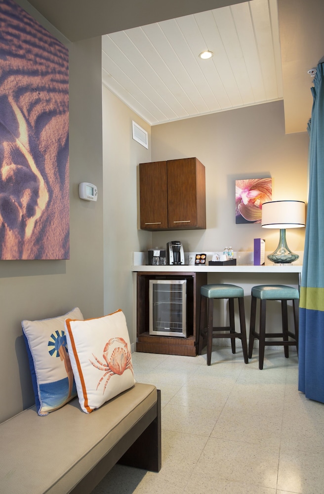 Orchid Key Inn 50/67