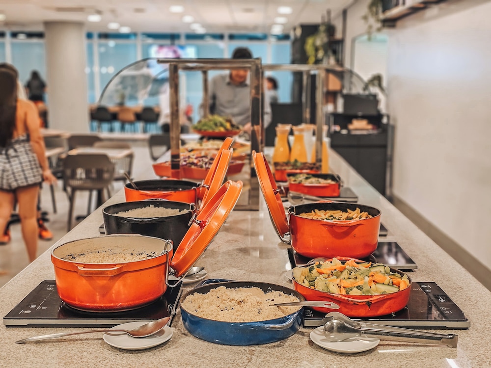 restaurant cafeteria