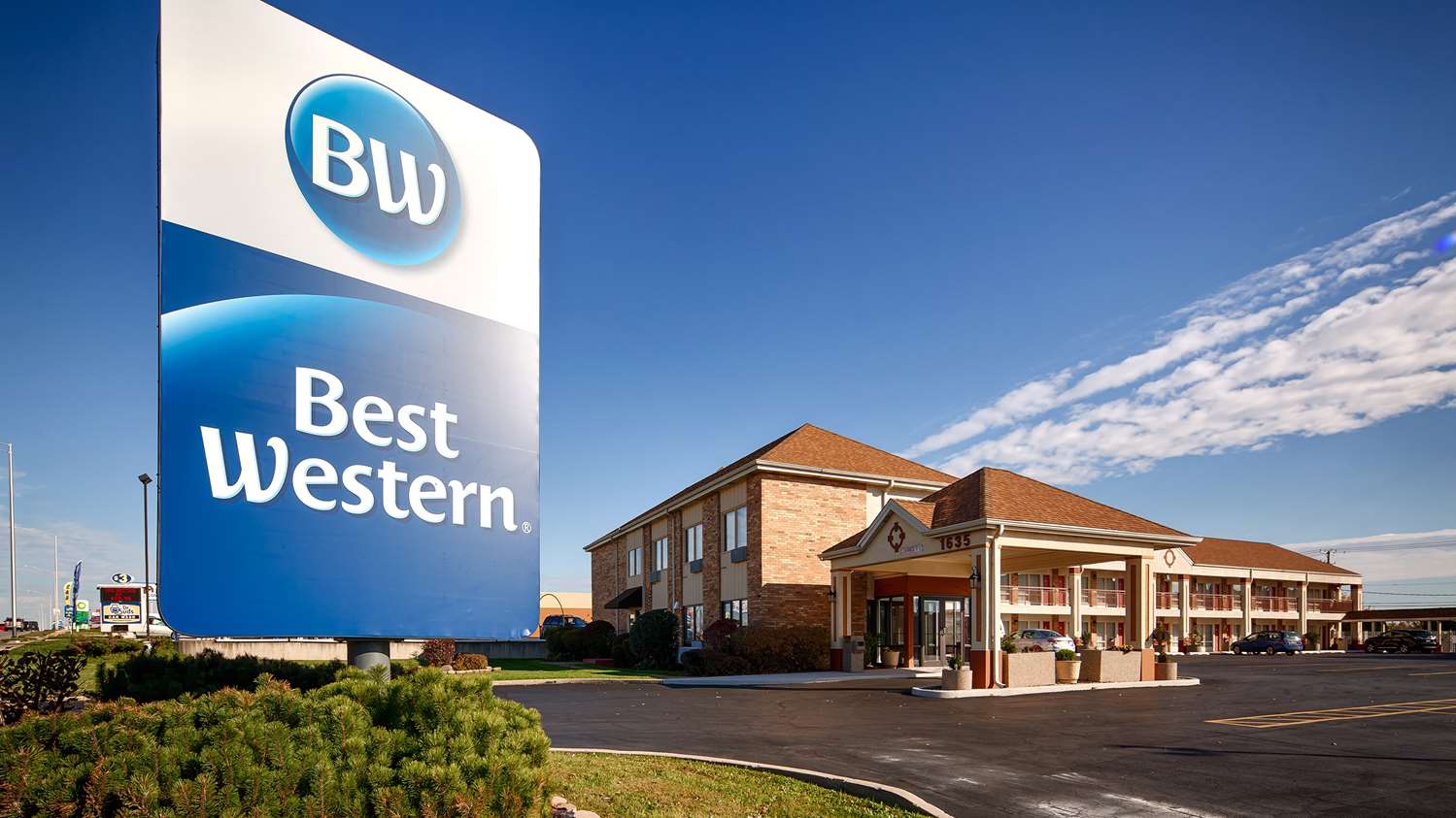 Days Inn by Wyndham St. Charles IL 1/17