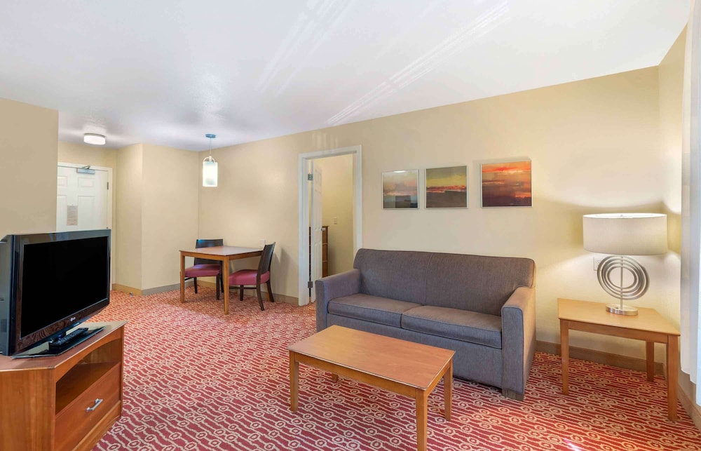 Extended Stay America Suites Newport News Yorktown 34/53