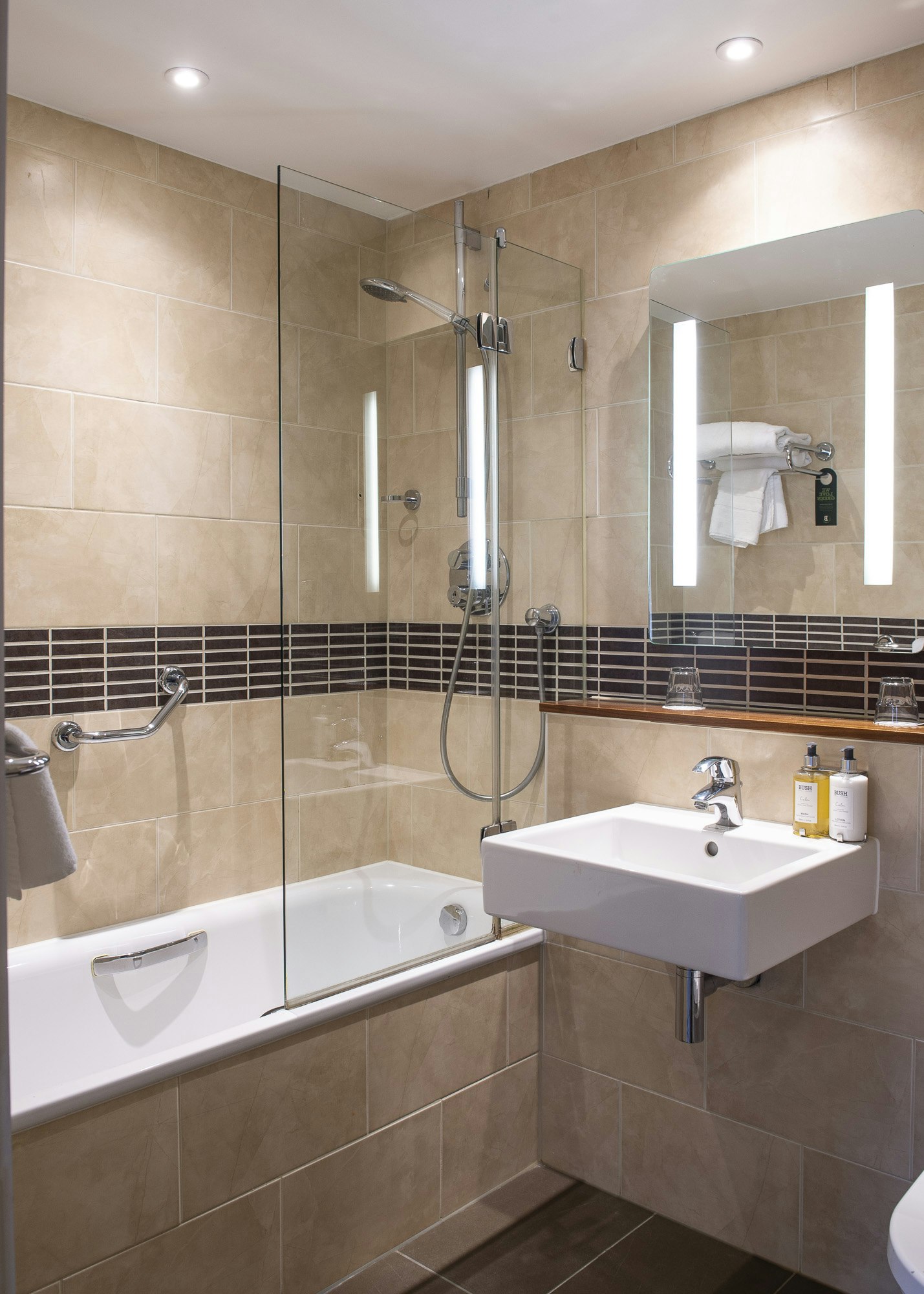 Bush Hotel Farnham 46/50