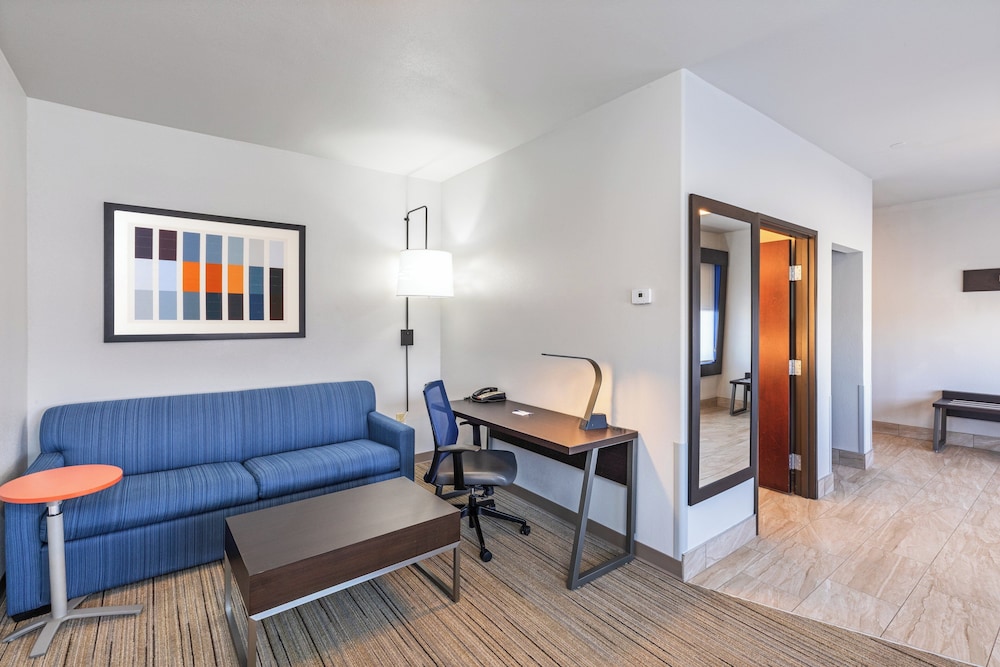 Holiday Inn Express Hotel Suites Guymon 50/69
