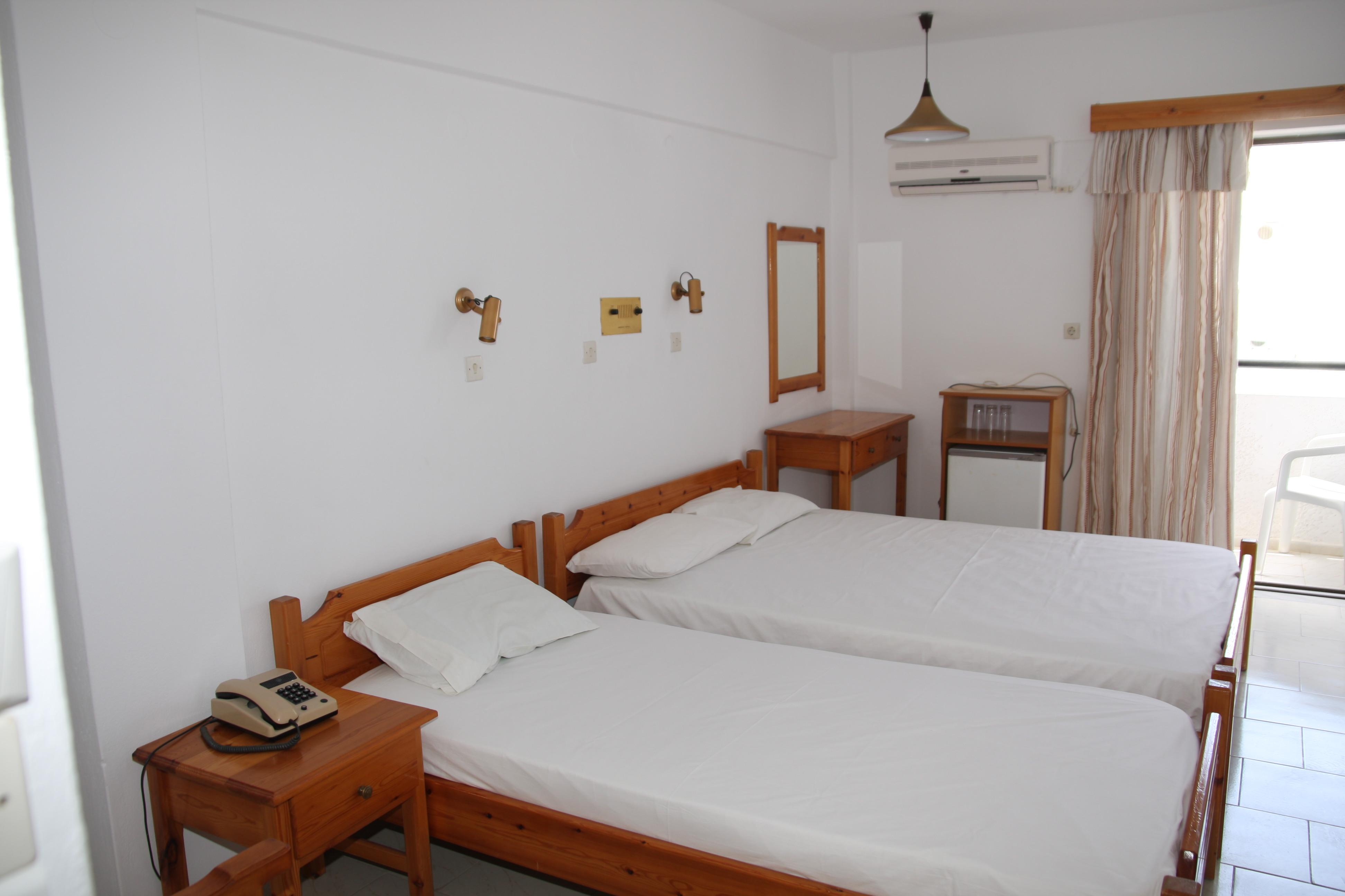 Standard, Twin Beds
