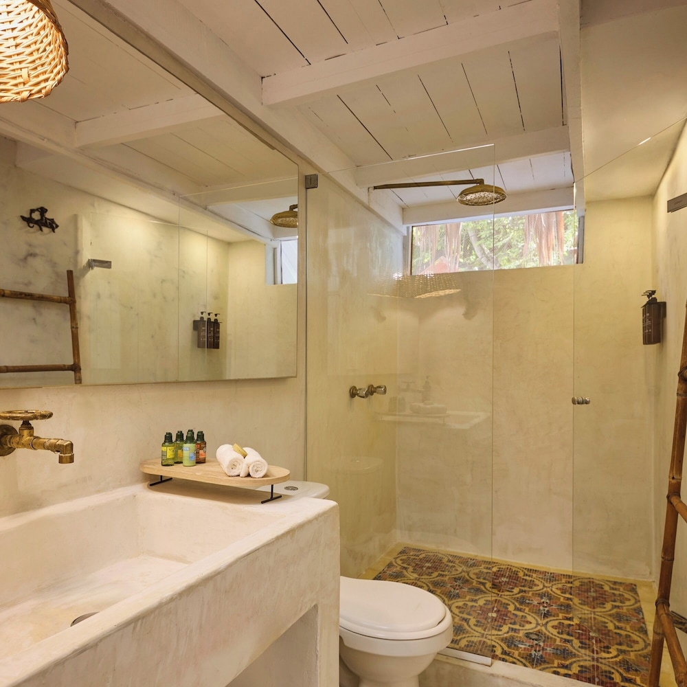 Hotel Fenix Beach Cartagena 76/78