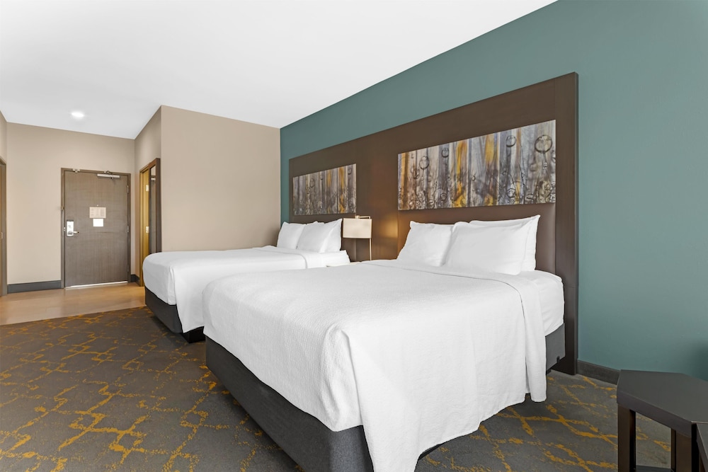 Standard, 2 Queen Beds