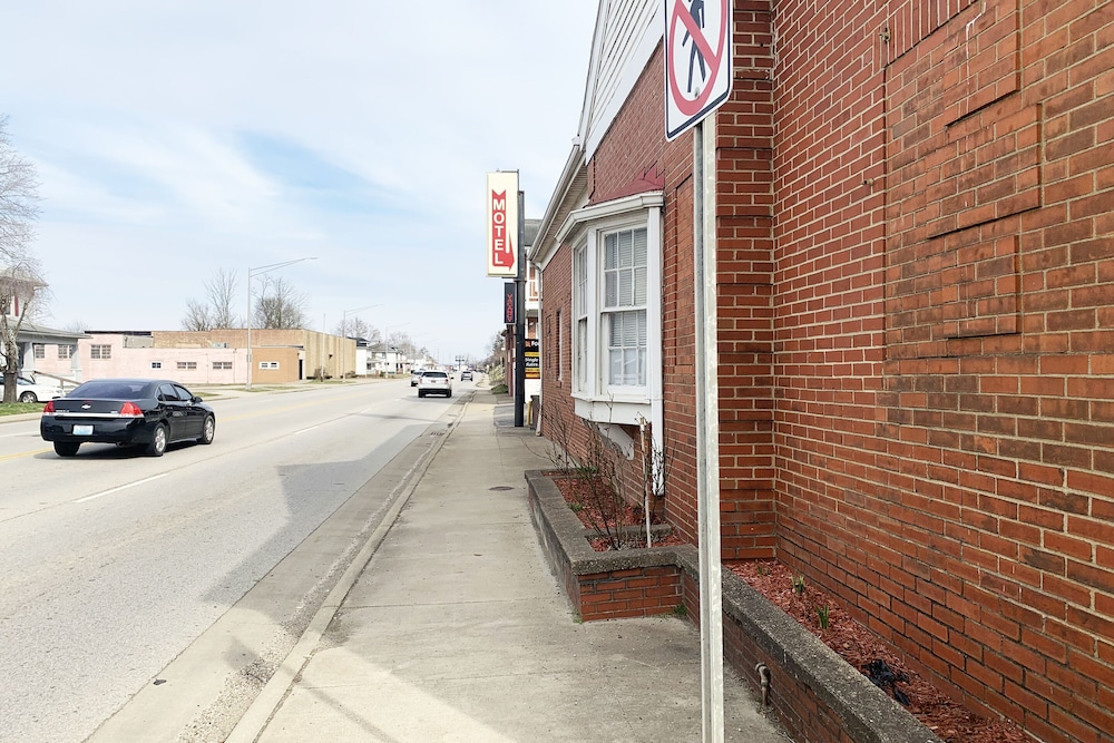 Four Keys Inn 5/38