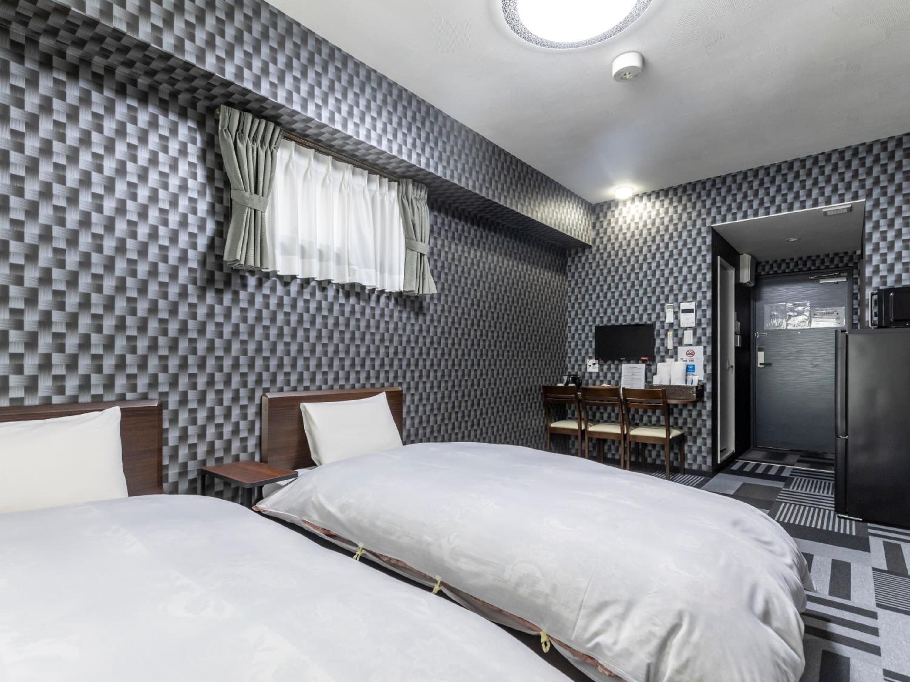 Standard, Twin Beds