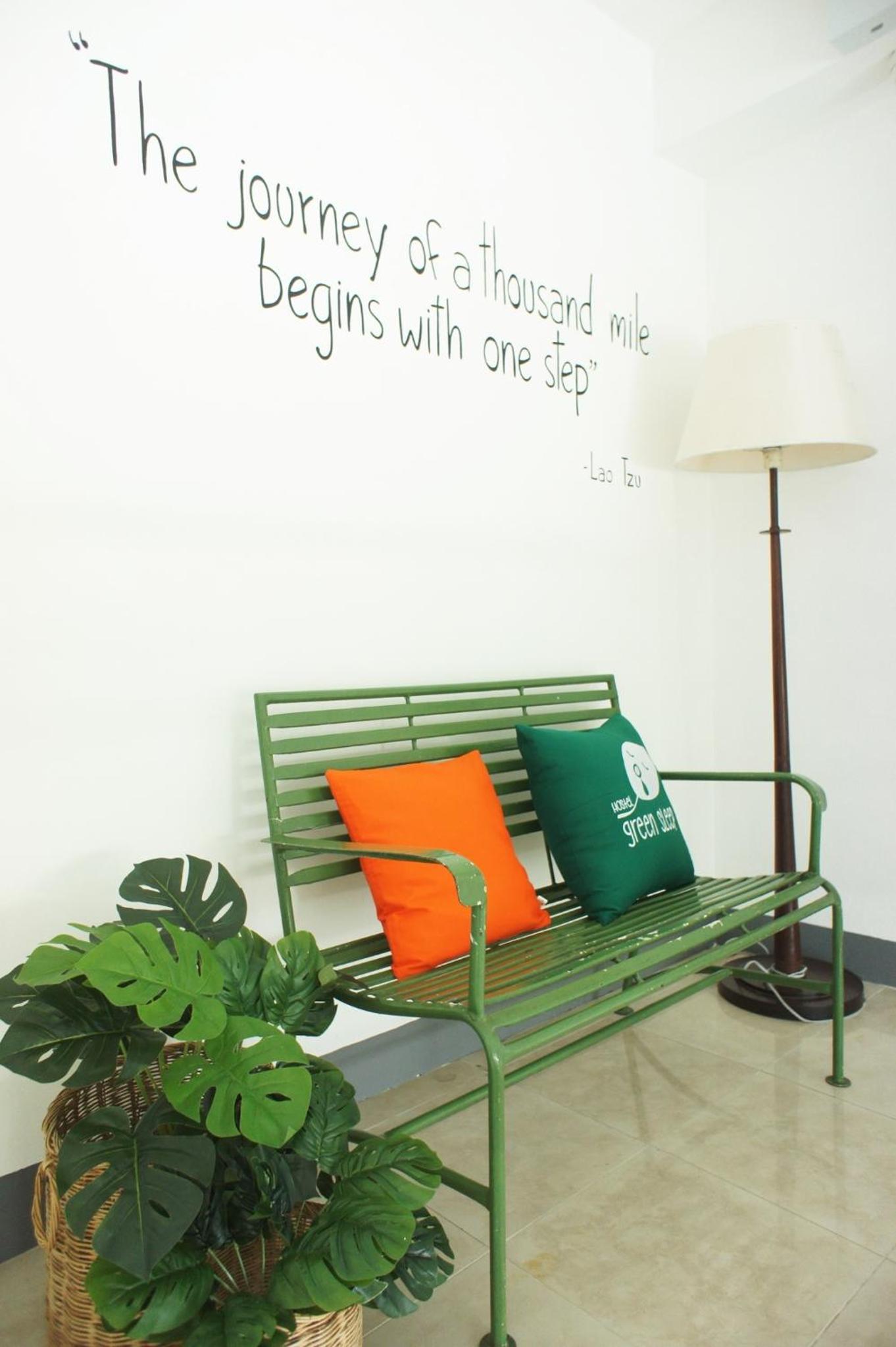 Green Sleep Hostel 8/68