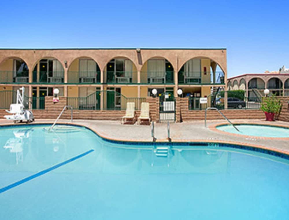 Kings Inn Anaheim 46/62
