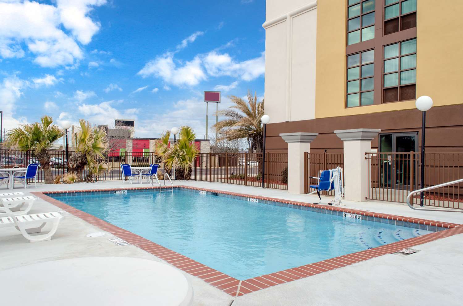 比洛克西 - 迪尔巴维尔凯富套房酒店(Comfort Inn and Suites Biloxi D Iberville) 图片5