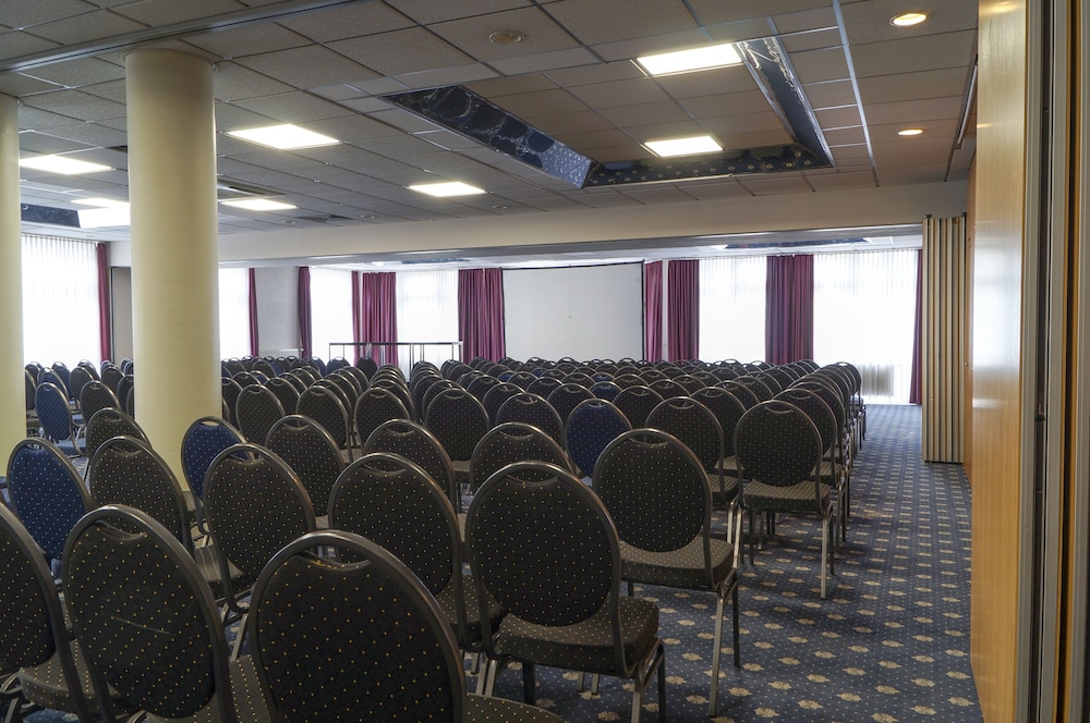 Trip Inn Kongresshotel Rodgau 61/70