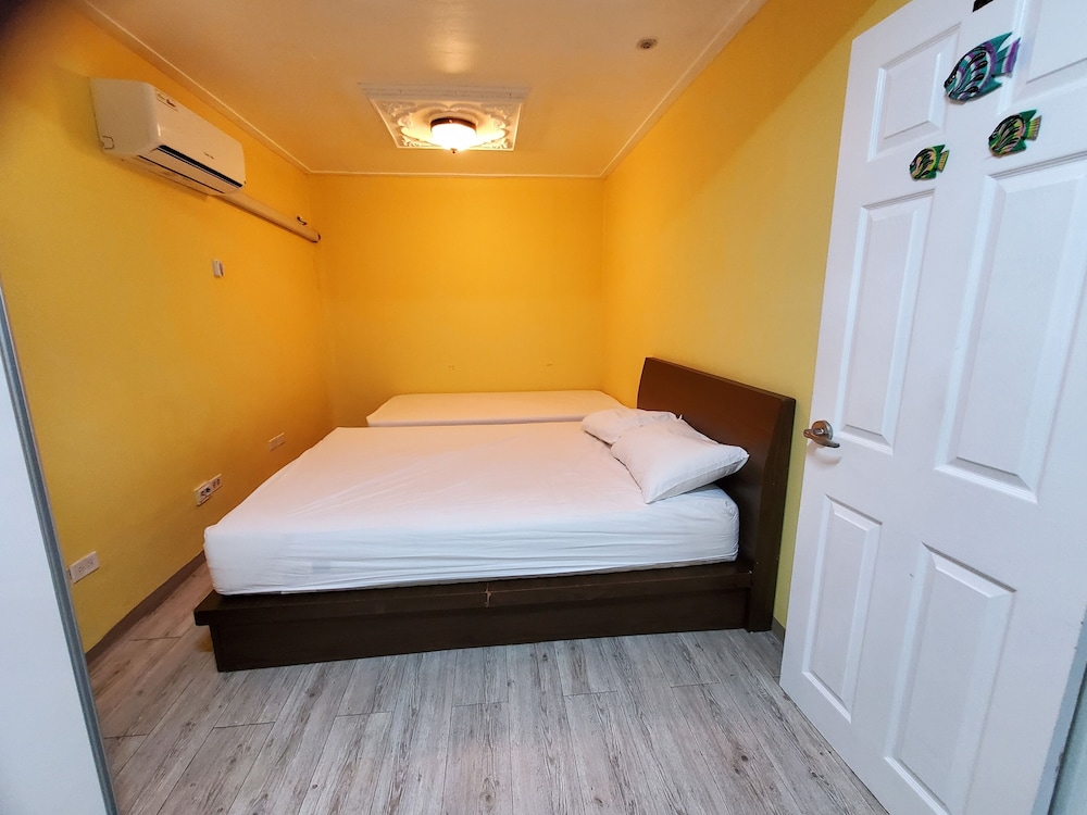 Deluxe, Queen Bed