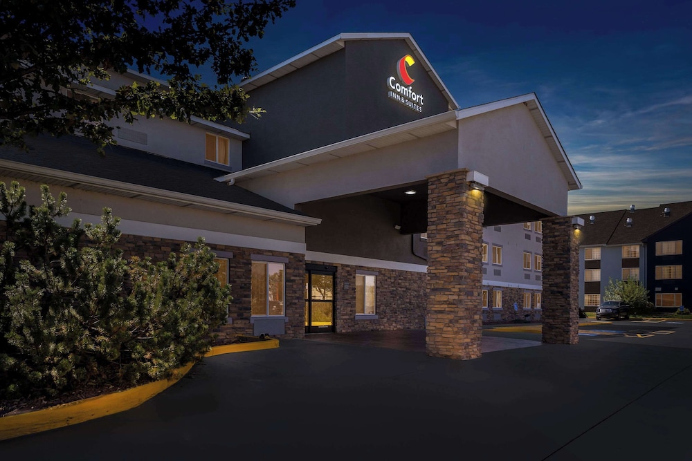 Comfort Inn & Suites Greeley, CO 4/54