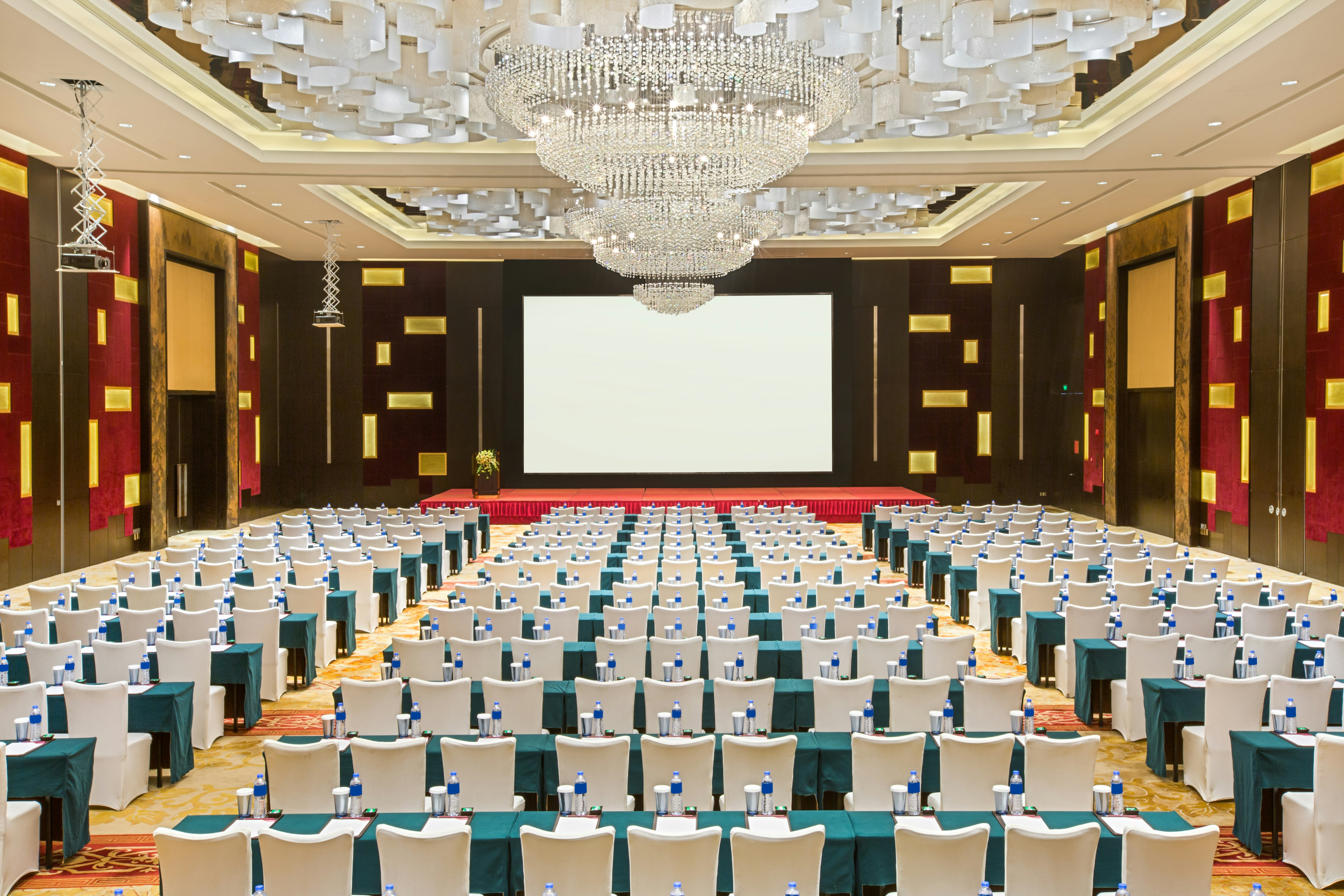Crowne Plaza Guangzhou Huadu Hotel 40/50