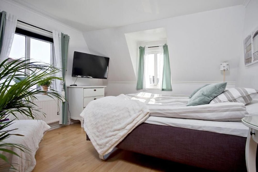 Hotell & Restaurang Solliden 24/50