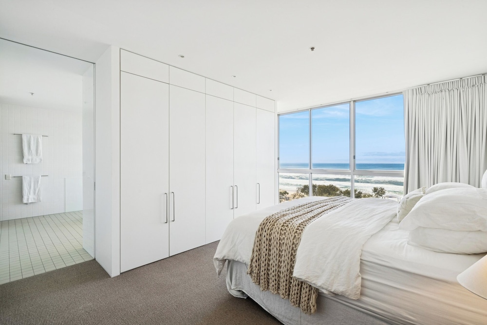 فيلا بسرير كينج وسرير كوين وسريرين منفصلين بإطلالة على البحر بـ3 غرف نوم، ULTIQA Air on Broadbeach 4/9