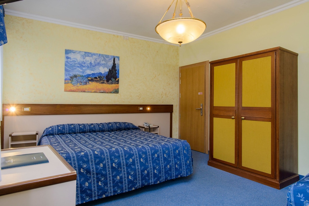 Hotel Papa 29/51